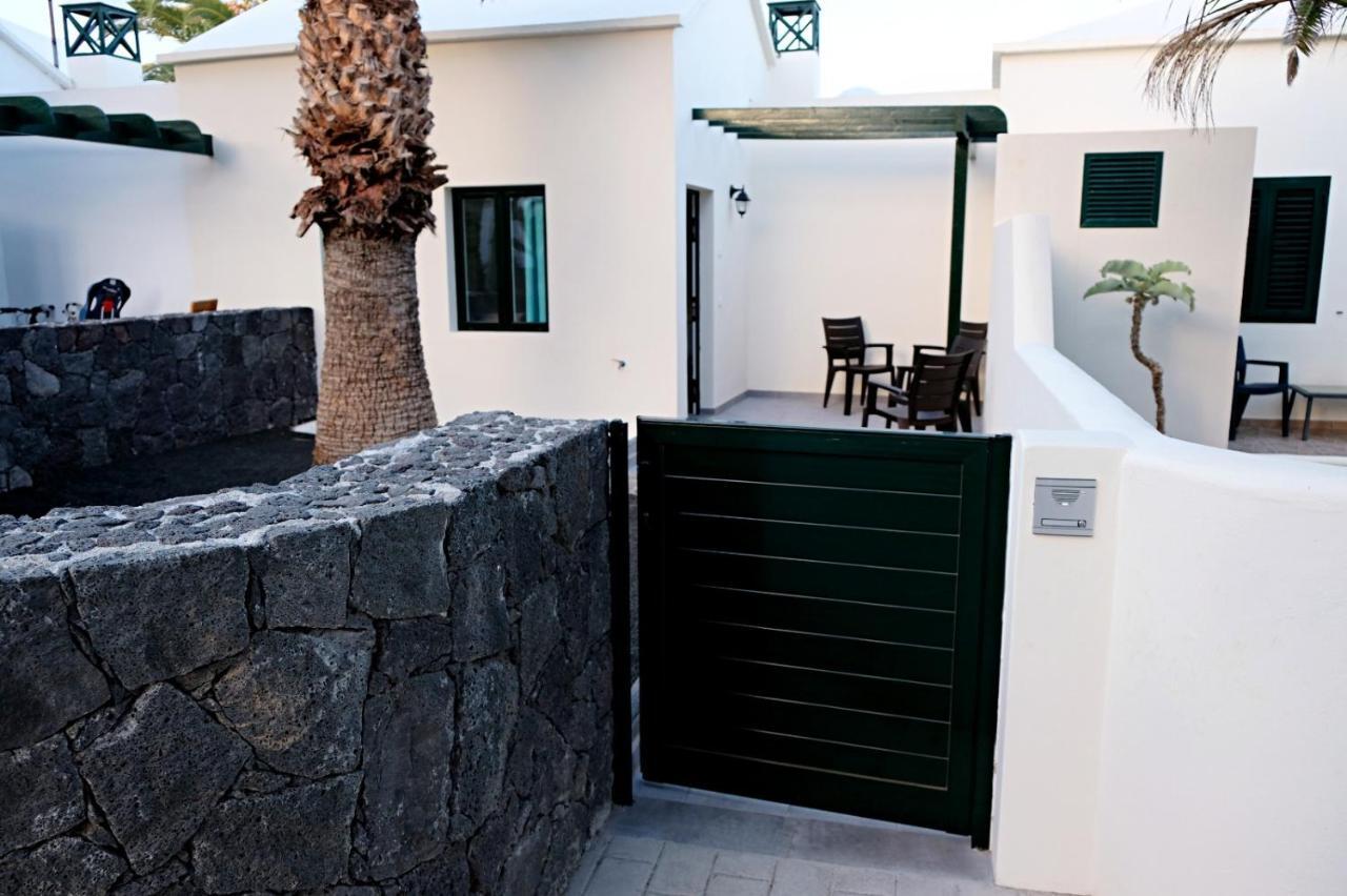 Playa Roca Bungalows Costa Teguise Luaran gambar