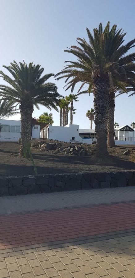 Playa Roca Bungalows Costa Teguise Luaran gambar